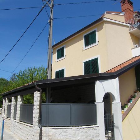 Apartment Mamut Premantura Exterior photo