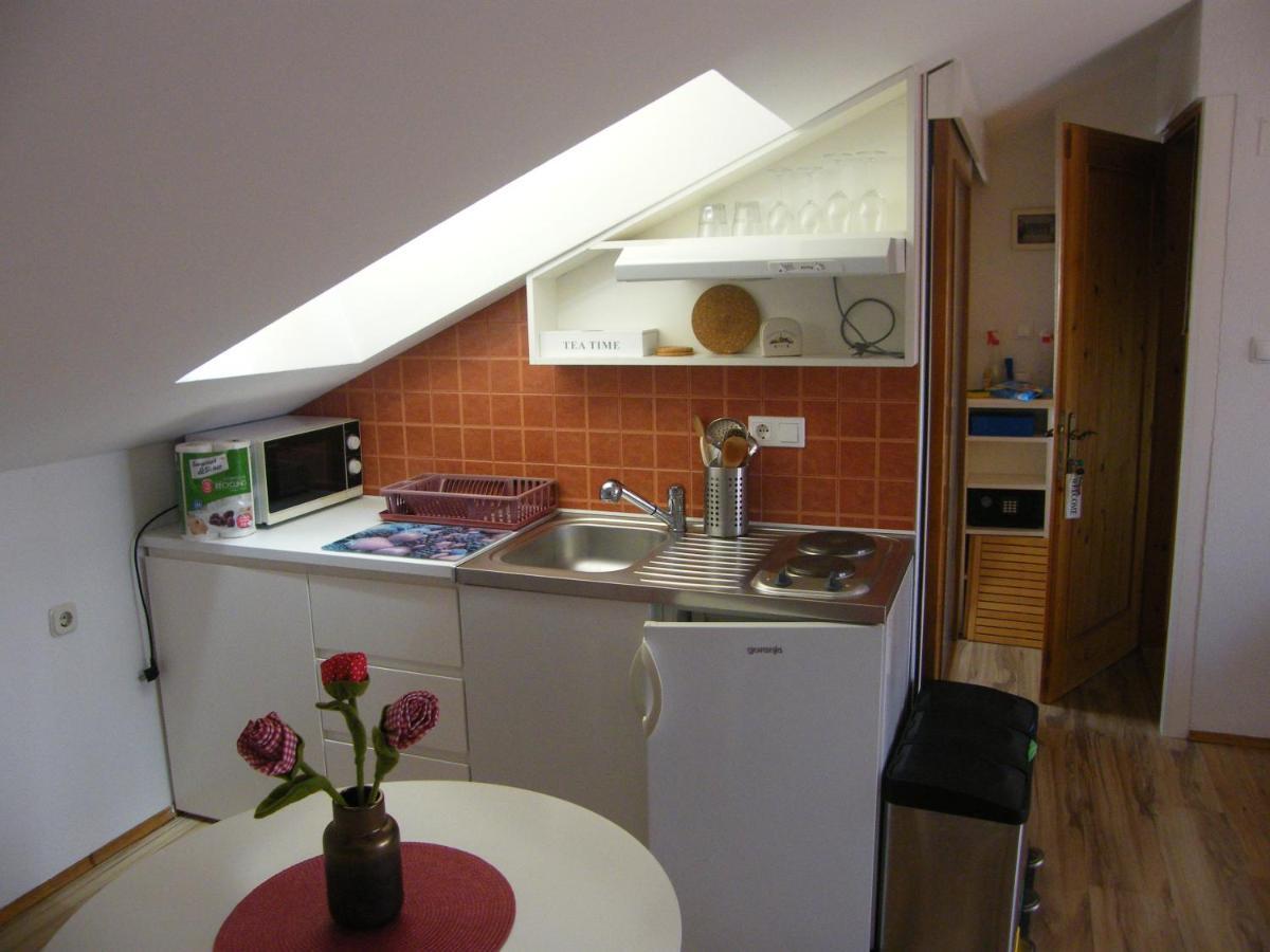 Apartment Mamut Premantura Exterior photo