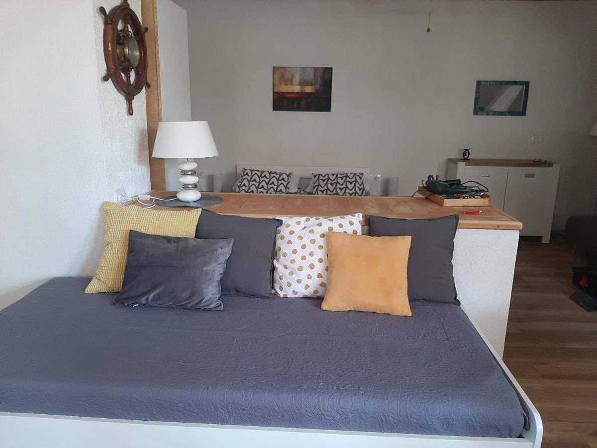 Apartment Mamut Premantura Exterior photo