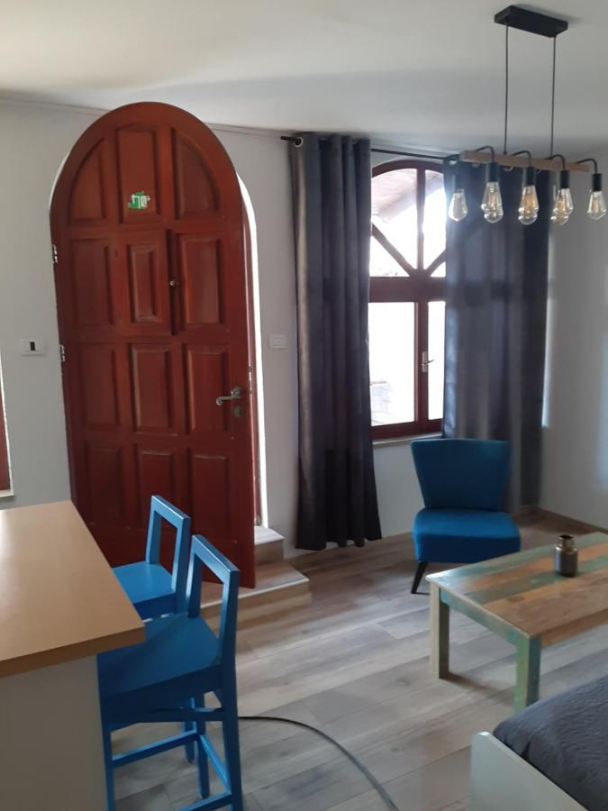 Apartment Mamut Premantura Exterior photo