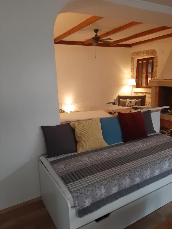 Apartment Mamut Premantura Exterior photo
