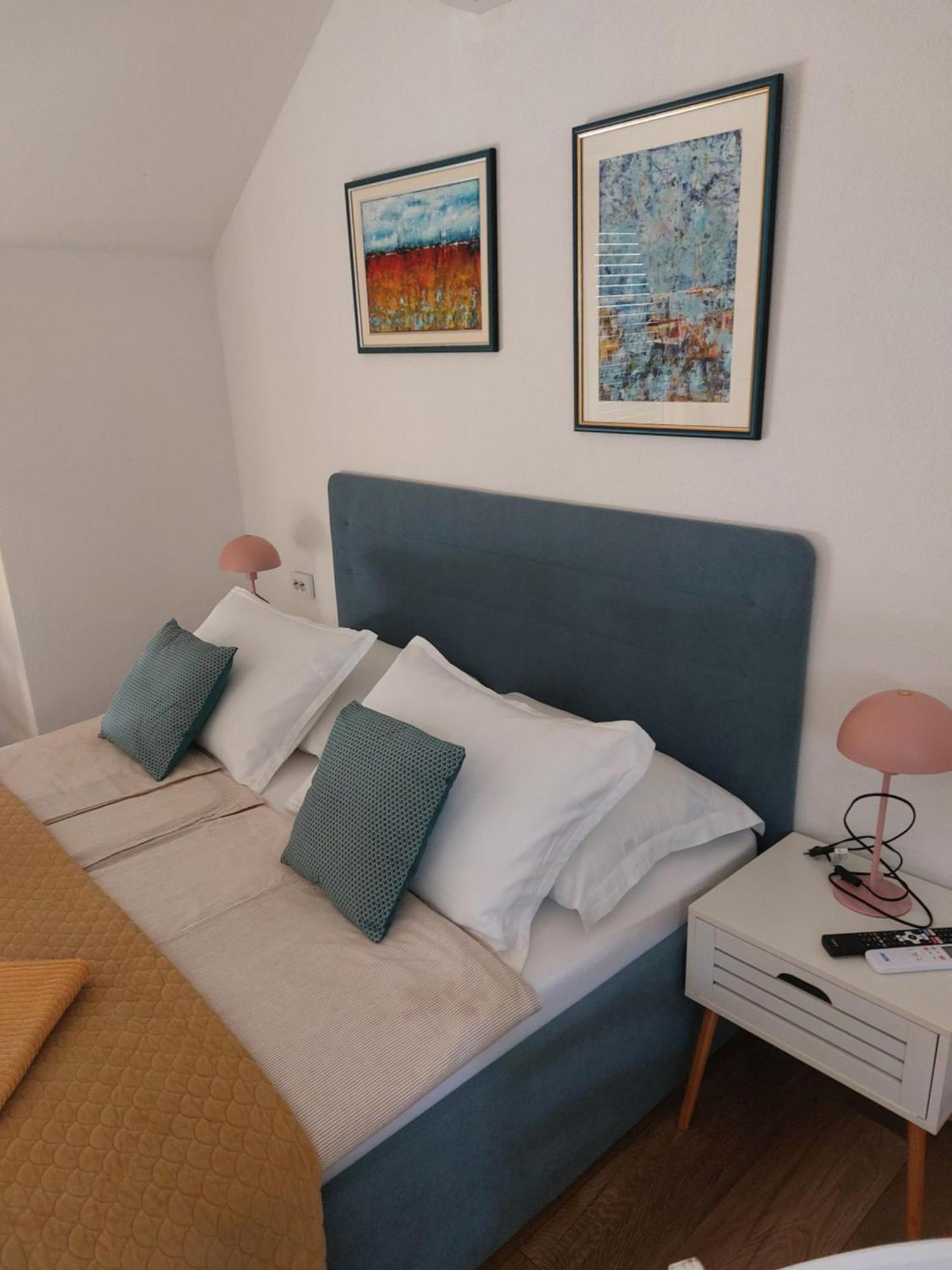 Apartment Mamut Premantura Exterior photo