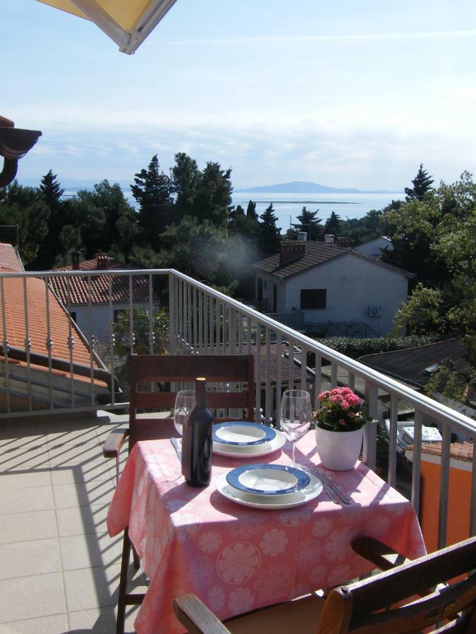 Apartment Mamut Premantura Exterior photo